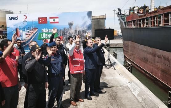 Lübnan’a gidecek yardım gemisi, Mersin'den yola çıktı