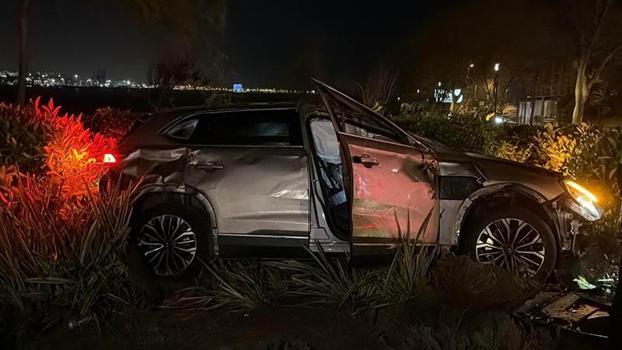 Fatih’te takla atan otomobil parka savruldu: 1 yaralı