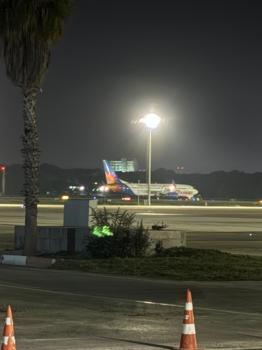 Uçakta rahatsızlanan pilot nedeniyle acil iniş