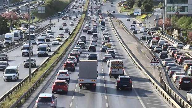 İstanbul'da sabah saatlerinde trafik yoğunluğu