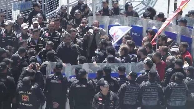 Taksim'de izinsiz gösteriye polis müdahale etti: 46 gözaltı