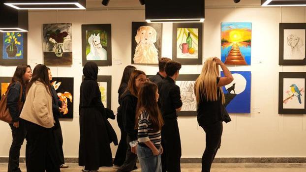 Genç sanatçılara eserlerini ücretsiz sergileme imkanı