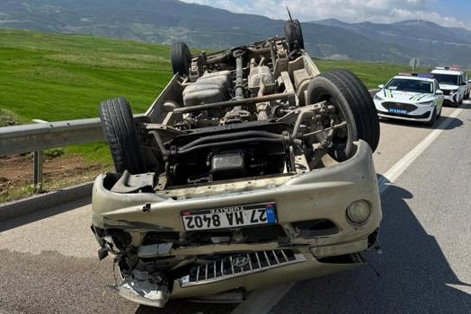 Gaziantep’te otomobil devrildi