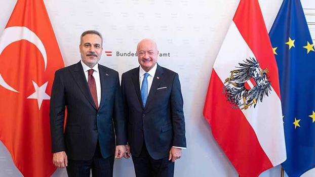 Dışişleri Bakanı Fidan, Avusturya Şansölyesi Stocker ile görüştü