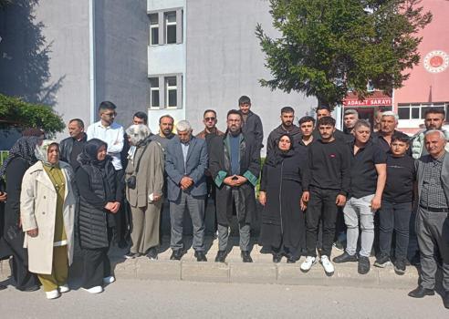 Eşini öldürmekle suçlanan kadının yargılanmasına başlandı