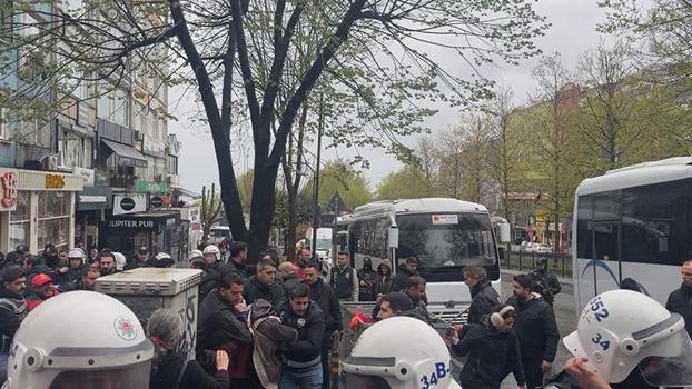 Beşiktaş'ta izinsiz gösteriye polis müdahale etti