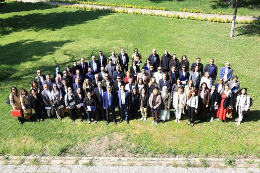 BUÜ Rektörü Yılmaz, başarılı akademisyenlerle bir araya geldi