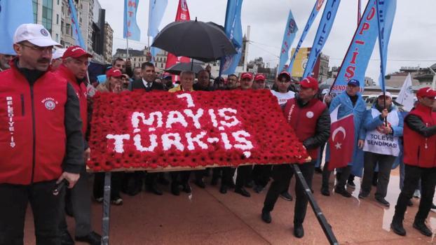 TÜRK-İş'ten Taksim Cumhuriyet Anıtı önünde 1 Mayıs açıklaması