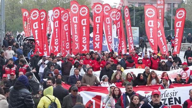 Kadıköy'de 1 Mayıs kutlaması başladı