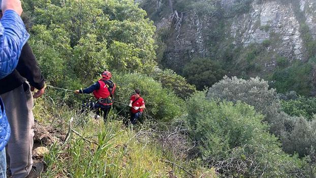 Çanakkale’de otomobil, uçurumdan dereye yuvarlandı: 1 yaralı