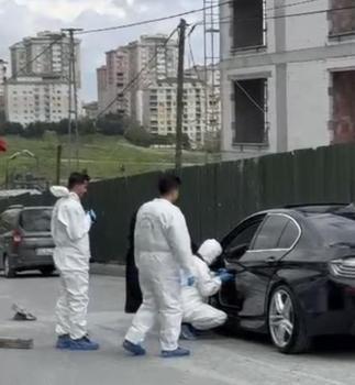 Beylikdüzü'nde araç içerisinde silahla vurulmuş halde bulundu