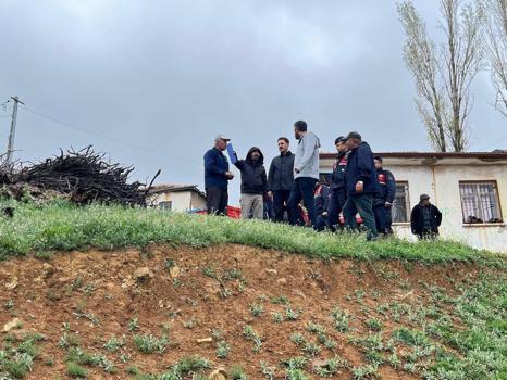Kırıkkale'de sağanak sonrası toprak kayması; 9 yapı hasar gördü