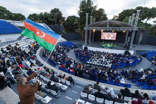 40 yıllık İzmir - Bakü kardeşliği şarkılarla kutlandı