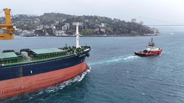 İstanbul Boğazı'nda gemi arızası; trafik çift yönlü askıya alındı