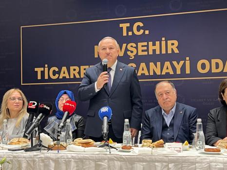 Emniyet Genel Müdürü Fidan'a, valilik yaptığı Nevşehir’de veda yemeği