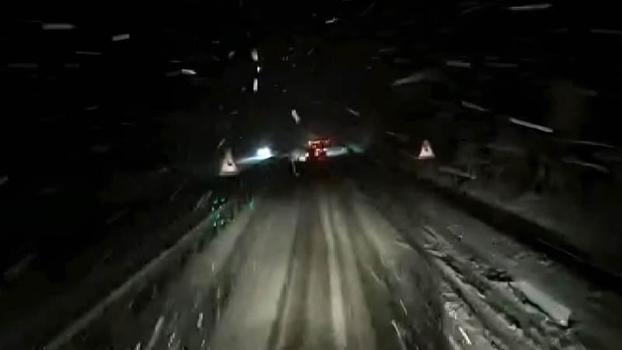 Kar yağışı nedeniyle bazı yollar büyük tonajlı araçların geçişine kapatıldı