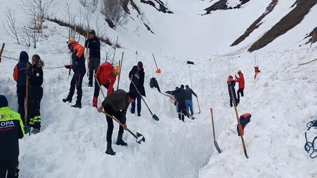 4 ay önce çığ altında kalan çoban için yeniden başlatılan arama çalışmaları 3'üncü gününde