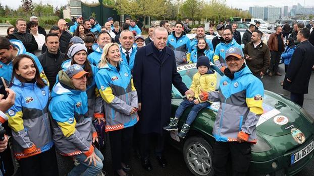 Cumhurbaşkanı Erdoğan, İpek Yolu Rallisi katılımcıları ile buluştu