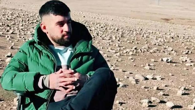 Arızalanan aracını kontrol etmek isterken otomobilin çarptığı amatör futbolcu öldü