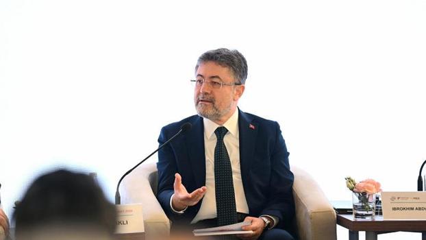 Bakan Yumaklı, Azerbaycan’da