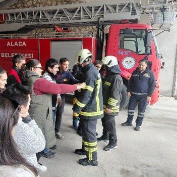 Özel Eğitim Uygulama Okulu öğrencilerine yangın güvenliği eğitimi verildi