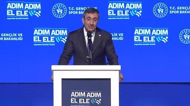Cevdet Yılmaz, 'Adım Adım El Ele: Bağımlılıkla Mücadele Hareketi Programı'nda konuştu