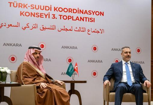Bakan Fidan, Suudi mevkidaşı Prens Faysal ile görüştü