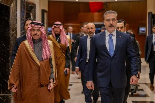 Bakan Fidan, Suudi mevkidaşı Prens Faysal ile görüştü (2)