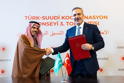 Bakan Fidan, Suudi mevkidaşı Prens Faysal ile görüştü (3)