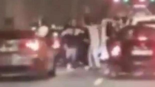 Tünelde kutlama yapıp trafiği durduran 4 sürücüye toplam 720 bin TL ceza
