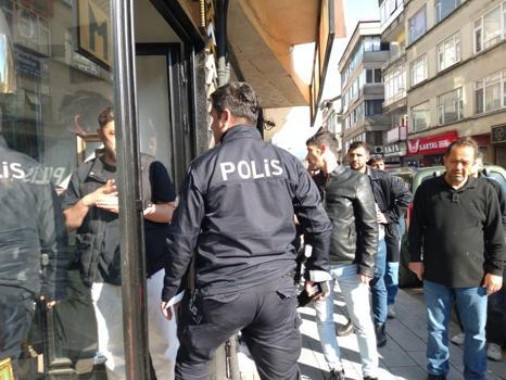 Eski kız arkadaşının akrabalarının saldırısına uğradı: 2 yaralı