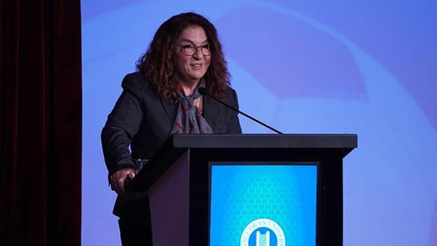 Lale Orta: Önemli maçlarda elit hakeminize görev vermezseniz, FIFA ve UEFA da görev vermez