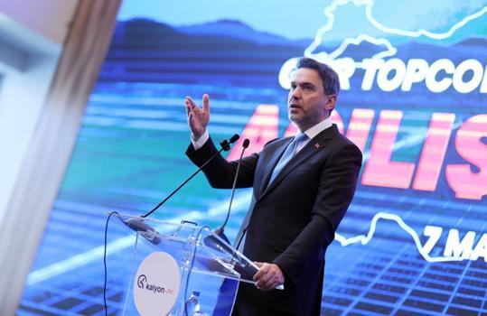 Bakan Bayraktar: Sivas ve Karaman'da biner megavatlık GES kurulacak