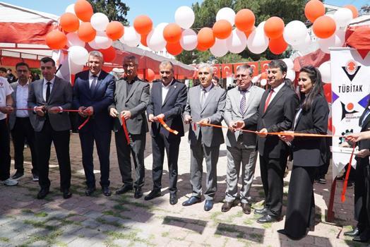 Osmaniye’de TÜBİTAK 4006 Bilim Fuarı açıldı