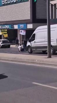 Ataşehir'de tekmeli yumruklu yol verme kavgası kamerada