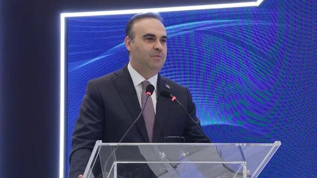 Bakan Kacır: KOBİ'lerimiz için kredi destek tutarını 20 milyondan 30 milyona çıkarıyoruz