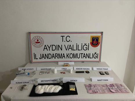 Aydın'da iki ayrı adrese uyuşturucu operasyonu: 5 gözaltı