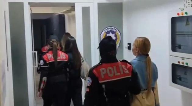 Ankara’da usulsüz çalıştırıldığı belirlenen 47 yabancı uyruklu kadına sınır dışı; 29 gözaltı