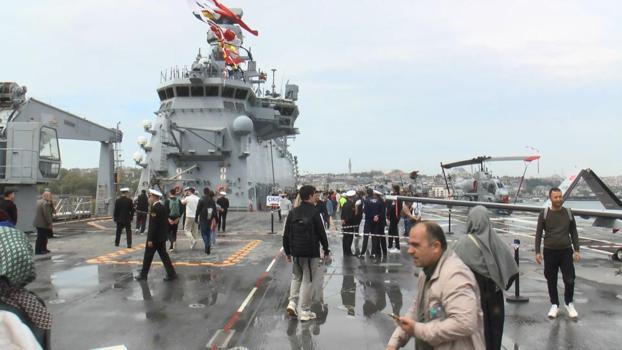 TCG Anadolu'ya ziyaretçi yoğunluğu