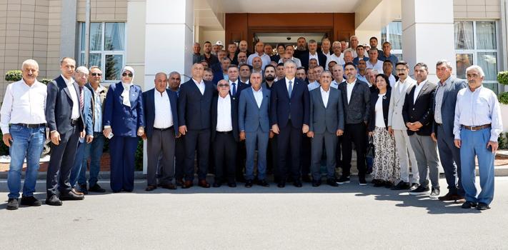 Vali Yavuz muhtarlarla bir araya geldi