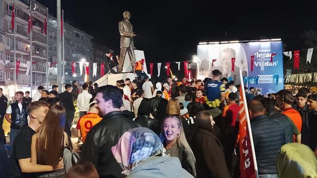 Silivri'de Galatasaray'ın şampiyonluğu kutlandı