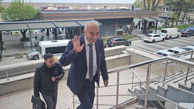 Devrek Belediyesi'ne yönelik 'yolsuzluk' davası başladı
