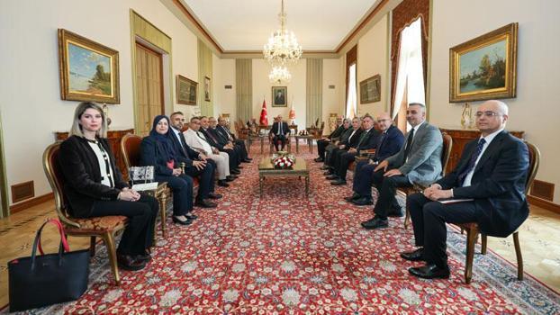 Kurtulmuş, Cezayir-Türkiye Parlamentolar Arası Dostluk Grubu Başkanı Guesri'yi kabul etti