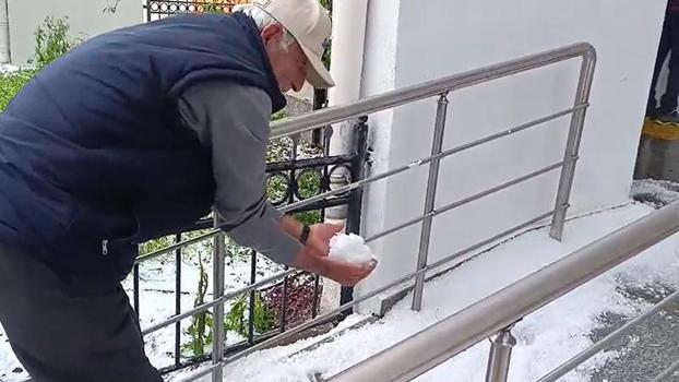 Ankara'da dolu yağışı etkili oldu