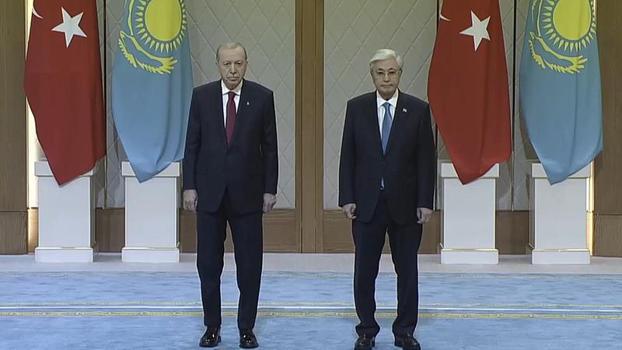 Cumhurbaşkanı Erdoğan, Kazakistan'da resmi törenle karşılandı