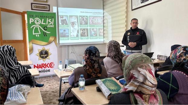 Narkotik polisi 592 kişiyi bilgilendirdi