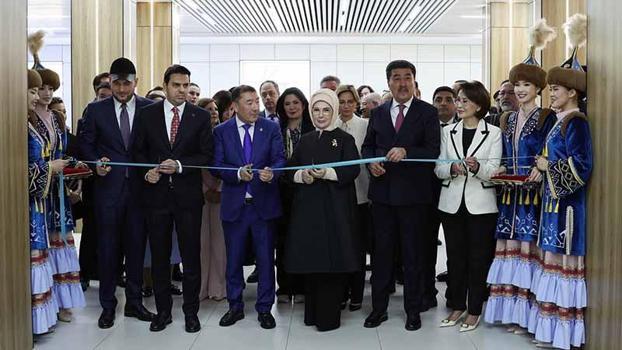 Emine Erdoğan, Kazakistan'da Sıfır Atık Eğitim Laboratuvarı'nın açılışını yaptı