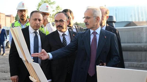 Bakan Uraloğlu, Etimesgut Havalimanı ve bağlantı yollarındaki çalışmaları inceledi