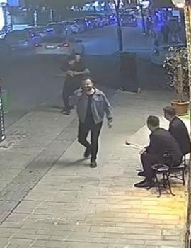 Yürürken limon boğazına kaçtı, Heimlich manevrasıyla kurtarıldı