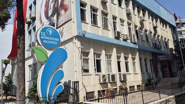 Denizli'de Merkezefendi Belediyesi'ne operasyon: 13 gözaltı